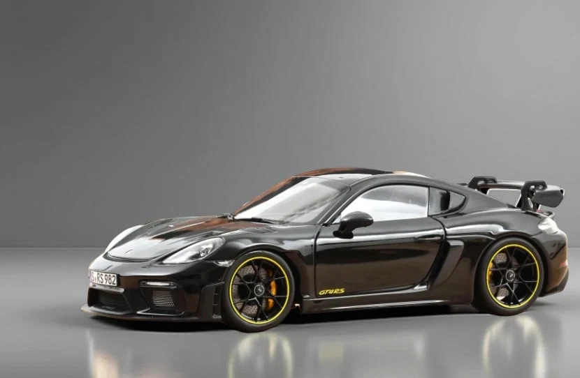 Porsche Cayman GT4 RS Weissach Pack 2023 Black