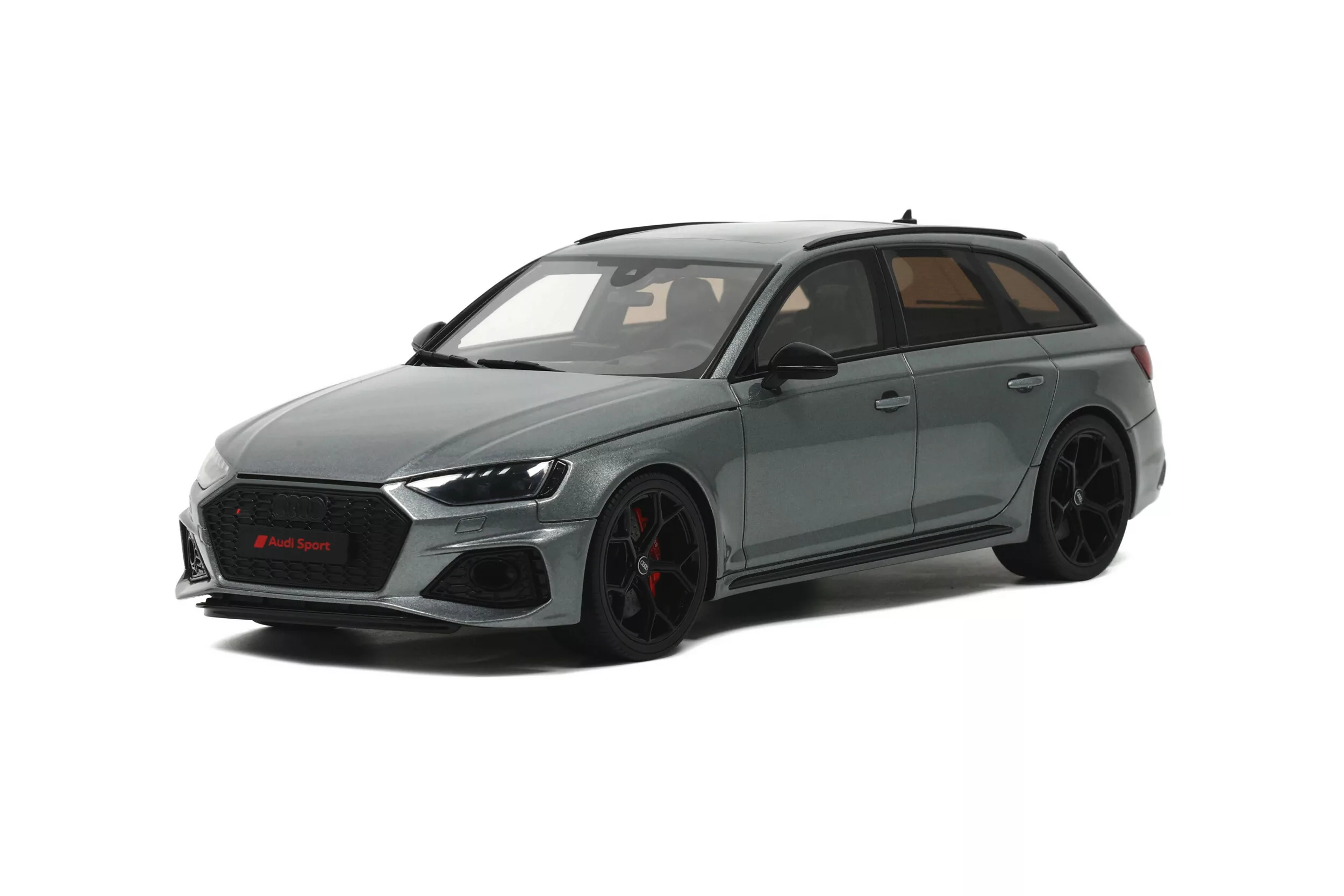 Audi RS 4 Competition 1/18 par GT Spirit – la familiale survitaminée