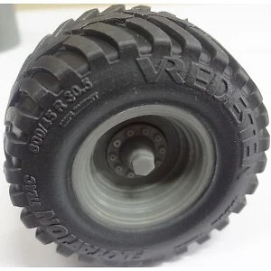 ARTISAN32 - 2 Roues de transport VREDESTEIN - 1/32 - ART04251